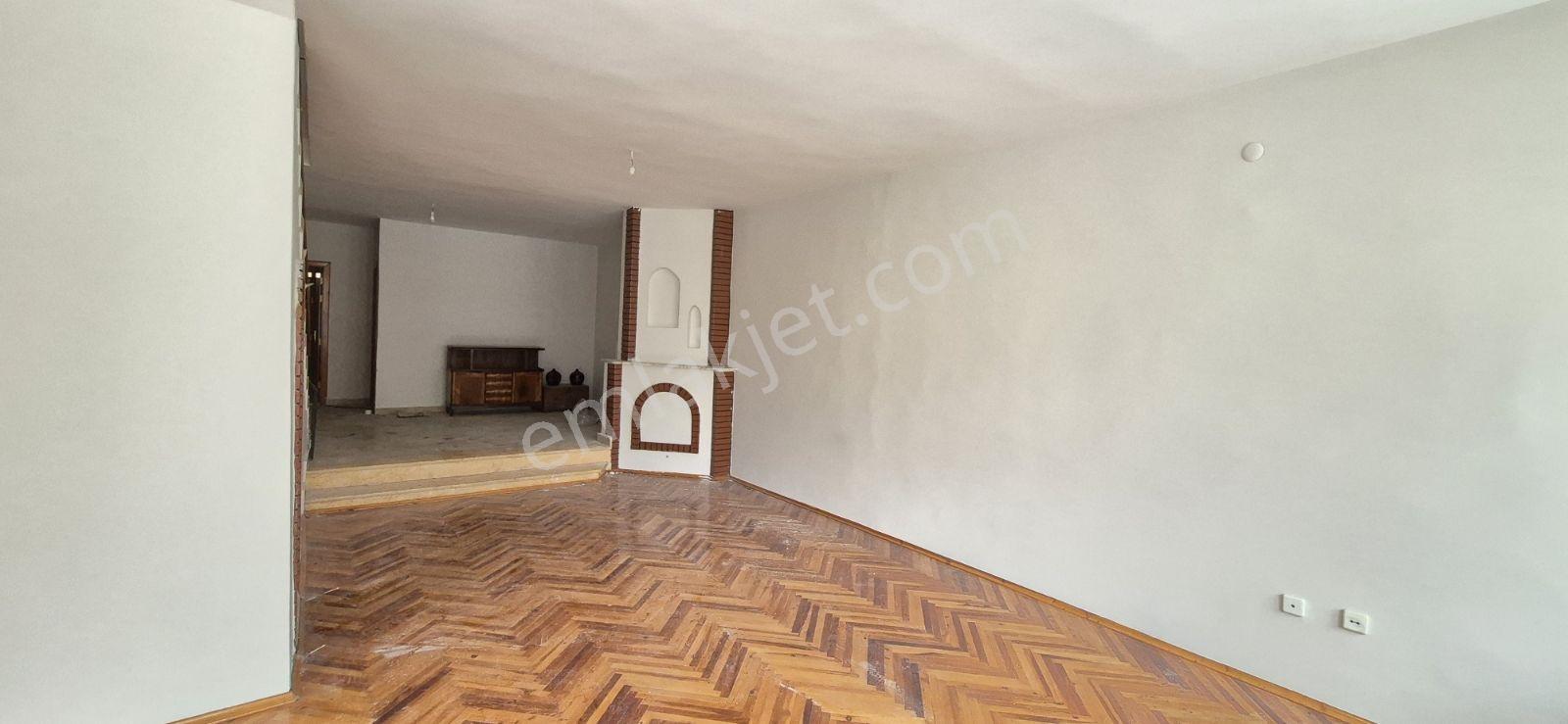 Alavardı Mah.sedefköy'de Satılık 4+1 Triplex Villa - Görsel 4