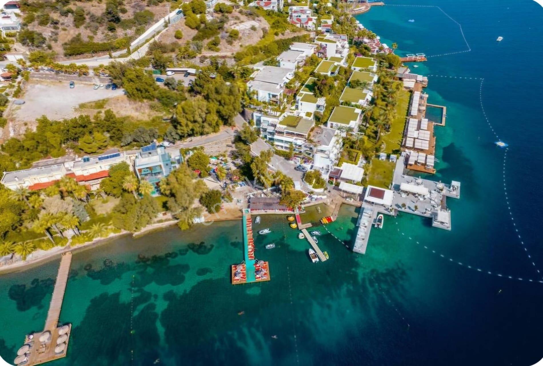 Gündoğan Tankay Sitesinde Deniz Manzaralı Bakımlı Havuzlu Plajlı Villa - Görsel 27