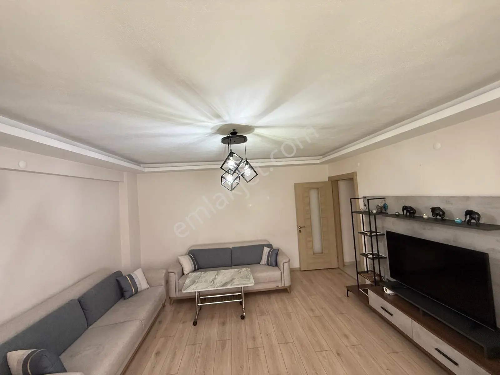 Vatan Mahallesinde 3+1 Asansörlü Kapalı Otoparklı Kiralık Daire - Görsel 4
