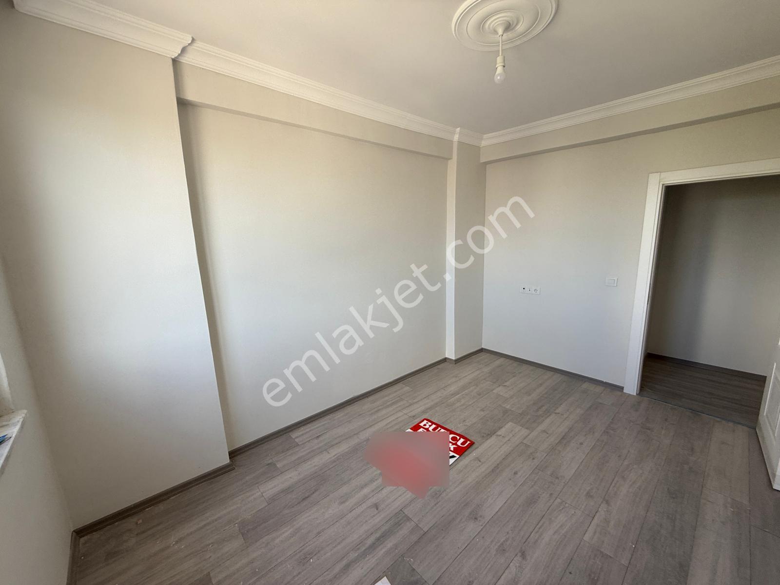 Üniversite Yolu Üzerinde 3+0 Satılık Daire---burcu Emlaktan--- - Görsel 9