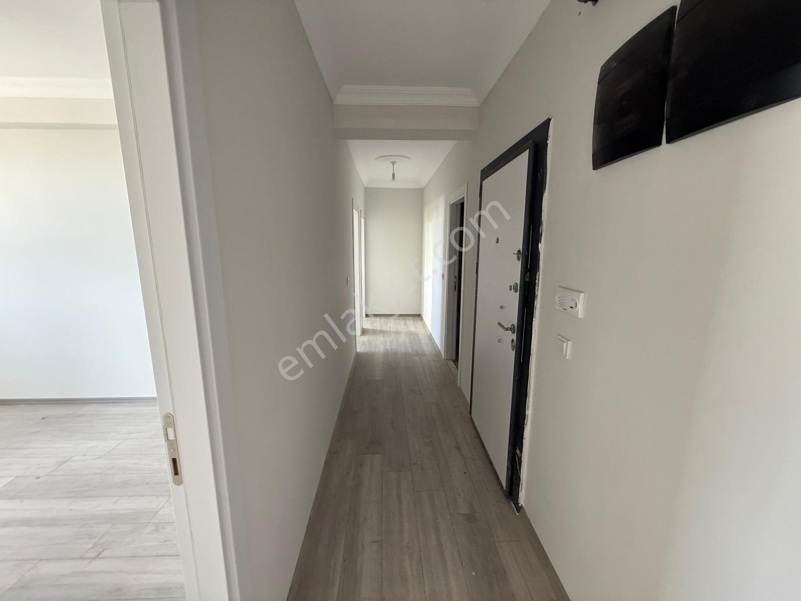 Üniversite Yolu Üzerinde 3+0 Satılık Daire---burcu Emlaktan--- - Görsel 12