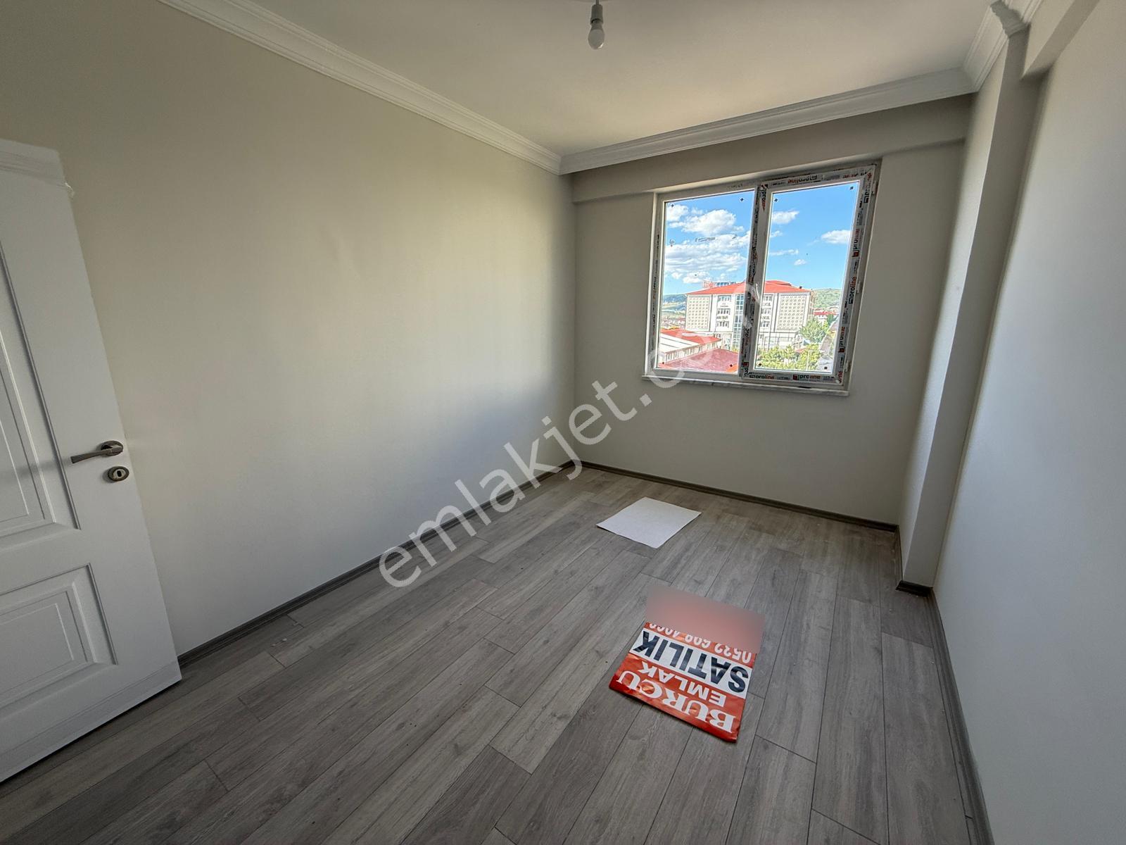 Üniversite Yolu Üzerinde 3+0 Satılık Daire---burcu Emlaktan--- - Görsel 15