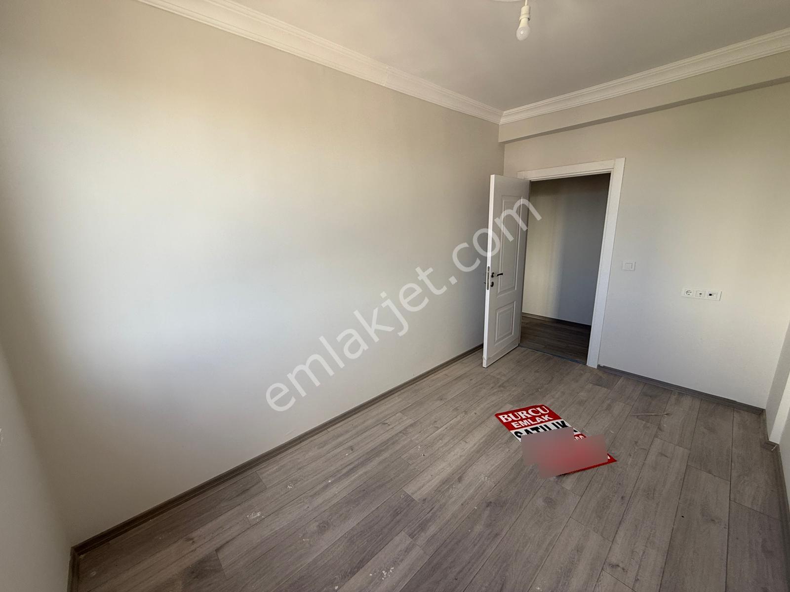 Üniversite Yolu Üzerinde 3+0 Satılık Daire---burcu Emlaktan--- - Görsel 16