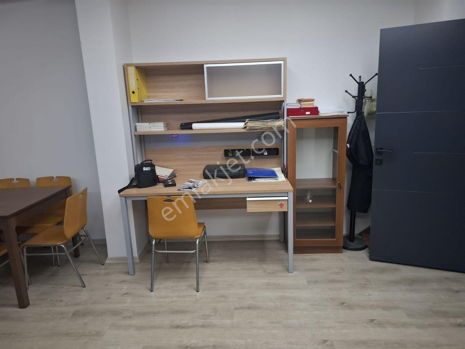 Mahmutbey Caddesine Cepheli Kiralık 40'm2 Ofis - Görsel 17
