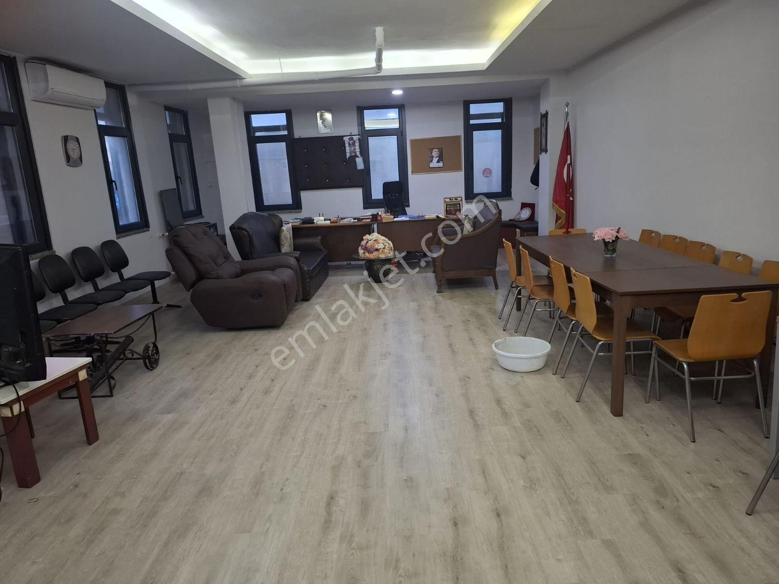 Mahmutbey Caddesine Cepheli Kiralık 40'm2 Ofis - Görsel 10