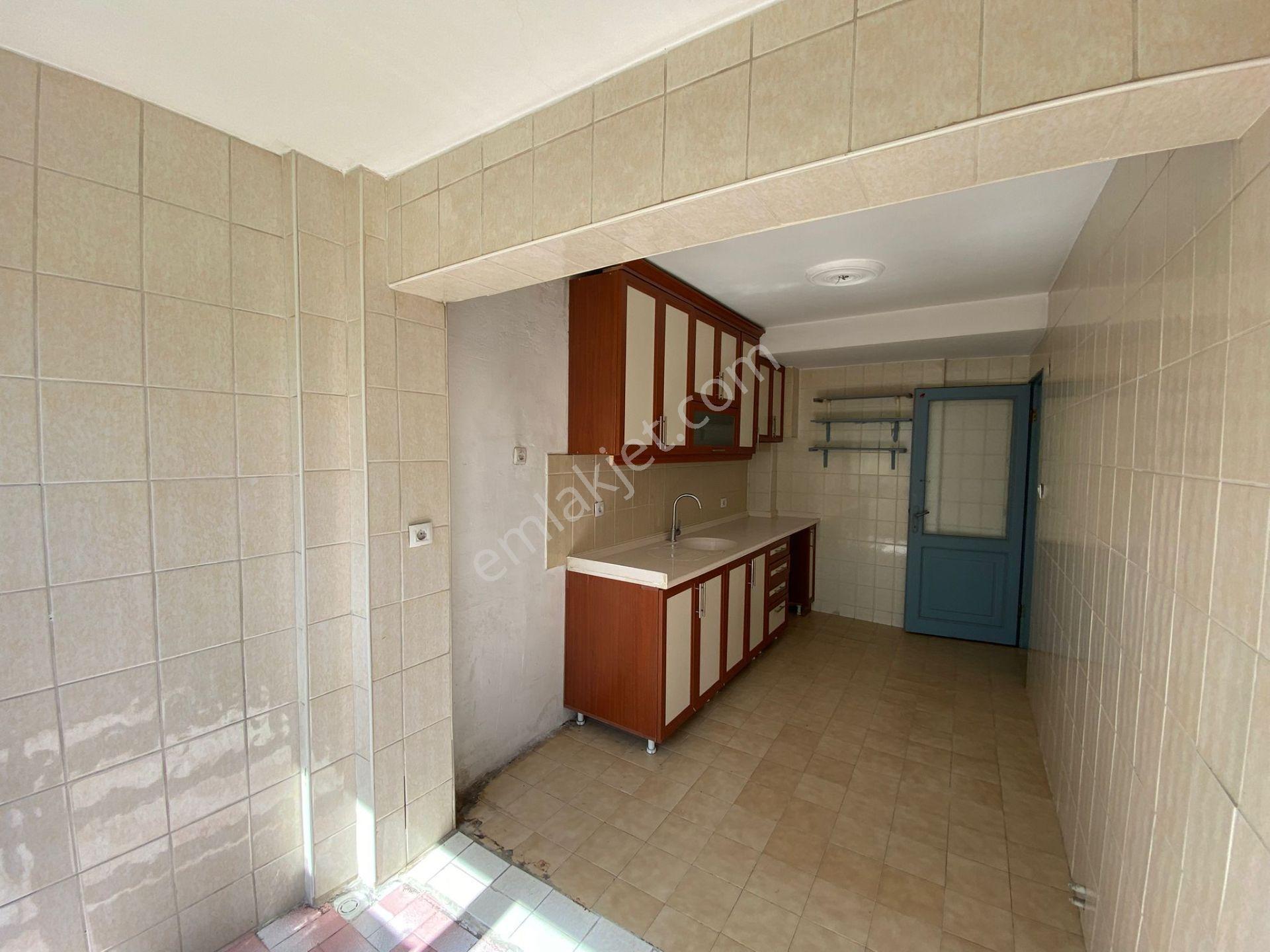 Acill Buca Menderes Mah.de Belediye Yakını 3+1 130m2 Ayrı Mutfak Arakat Satılık Daire - Görsel 15