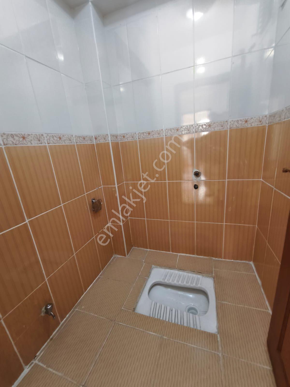 Süvari Mah Asansörlü 3+1 Boyalı Her Katta Tek Daire Var Ön Cephe - Görsel 28