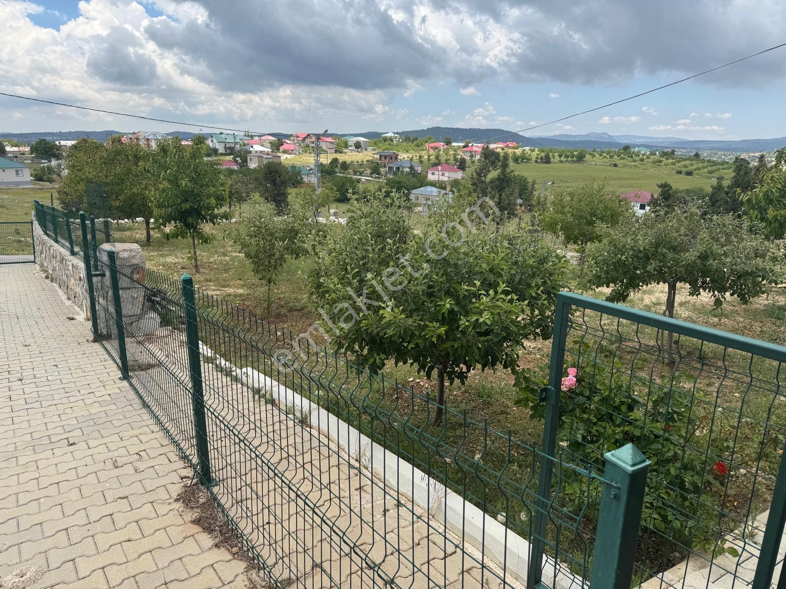 Erdemli Güzeloluk'ta Satılık 3+1 Müstakil Yayla Evi - Görsel 23