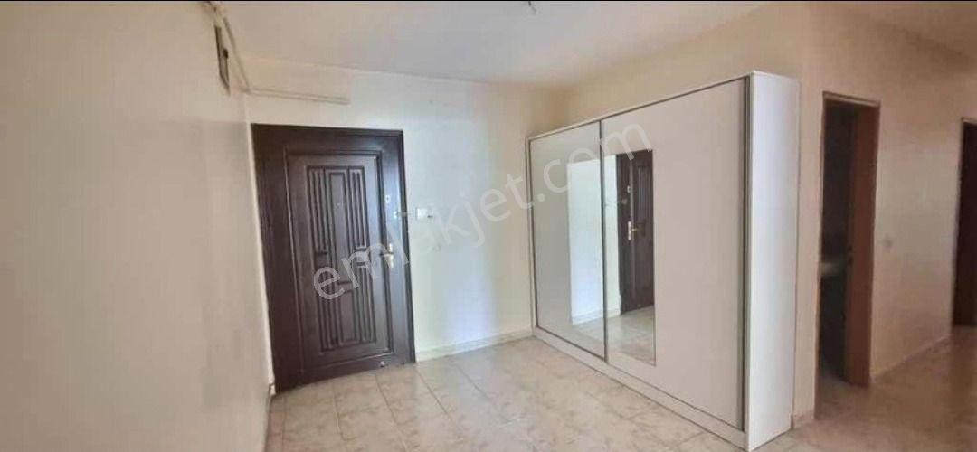 İsa Kavak Gayrimenkul’den Kiralık 3+1 Daire – Selçuklu/yazır