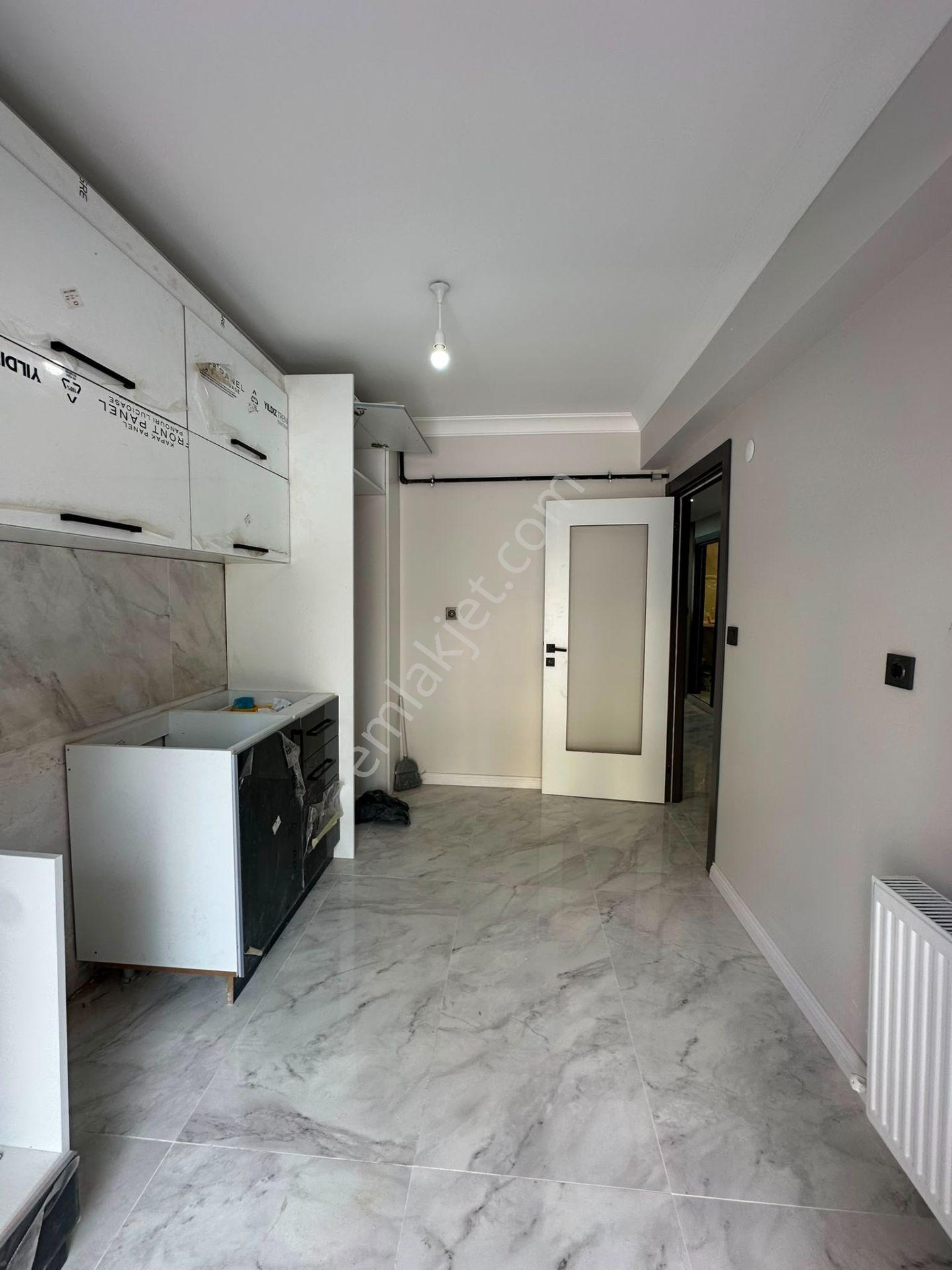 Mertcan'dan Hürriyet Mah. Balkon Ebeveyn Banyolu 3+1 Sıfır Daire - Görsel 11