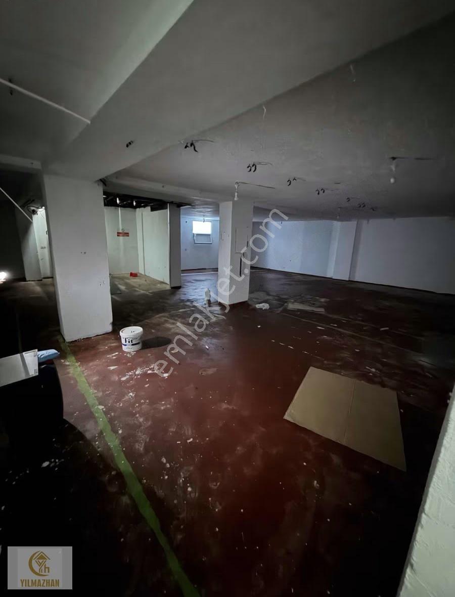 Şelalede Cadde Üstünde 500m2 3 Katlı Kiralık Dükkan - Görsel 11