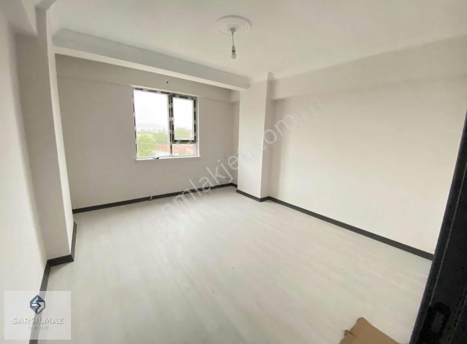 Sarsılmaz Grup Köşe Başı Güney Orta Kat 3+1 Giyinme Odalı Daire - Görsel 3