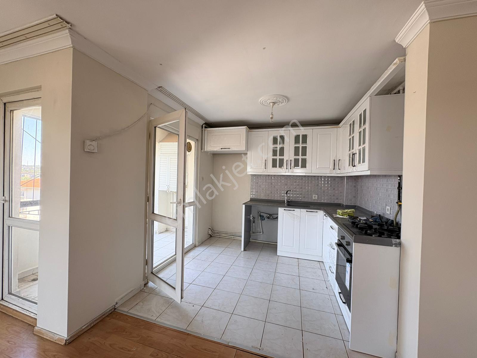 Buket Emlak'tan 2+1 Kiralık Daire Doğalgazlı Asansörlü Kilerli - Görsel 24