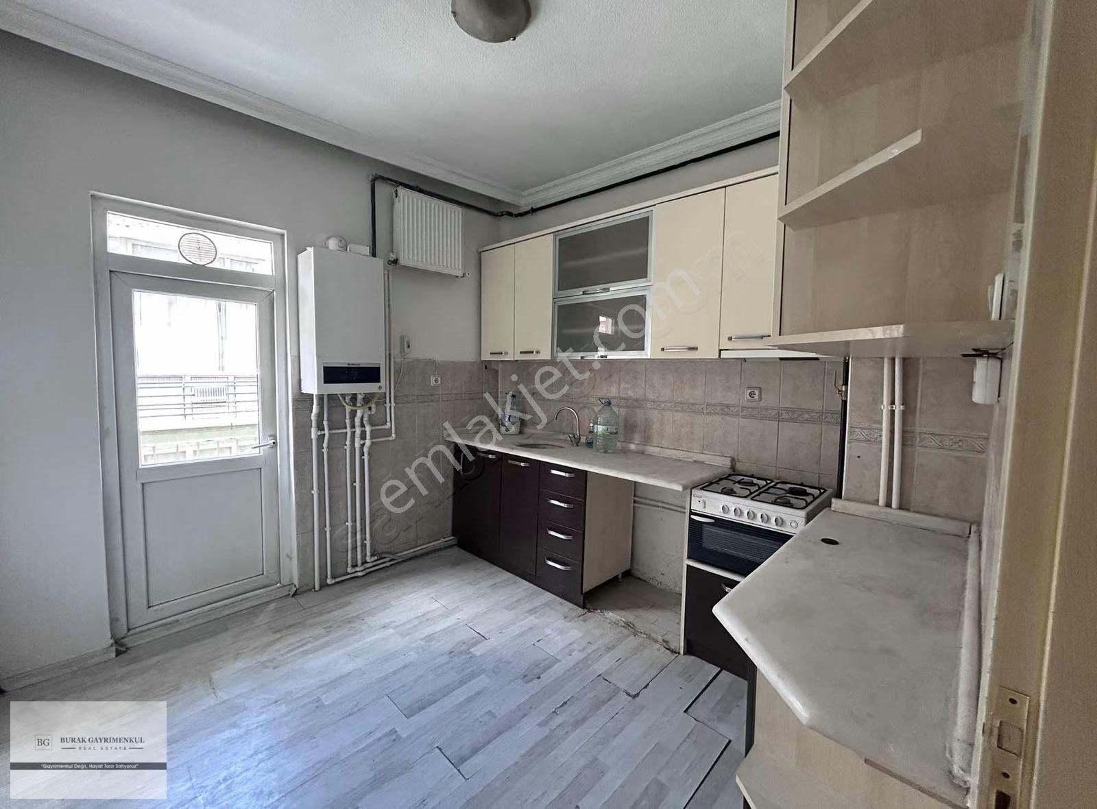 Kıbrıs Cad. Uğurlu Sokak Metro 150 Mt. Mükemmel Lokasyon Ara Kat - Görsel 10