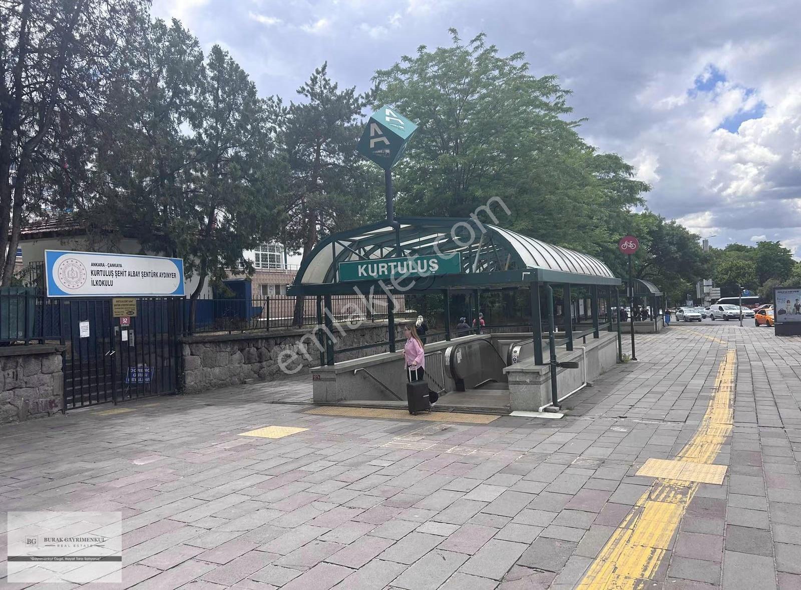 Kıbrıs Cad. Uğurlu Sokak Metro 150 Mt. Mükemmel Lokasyon Ara Kat - Görsel 7