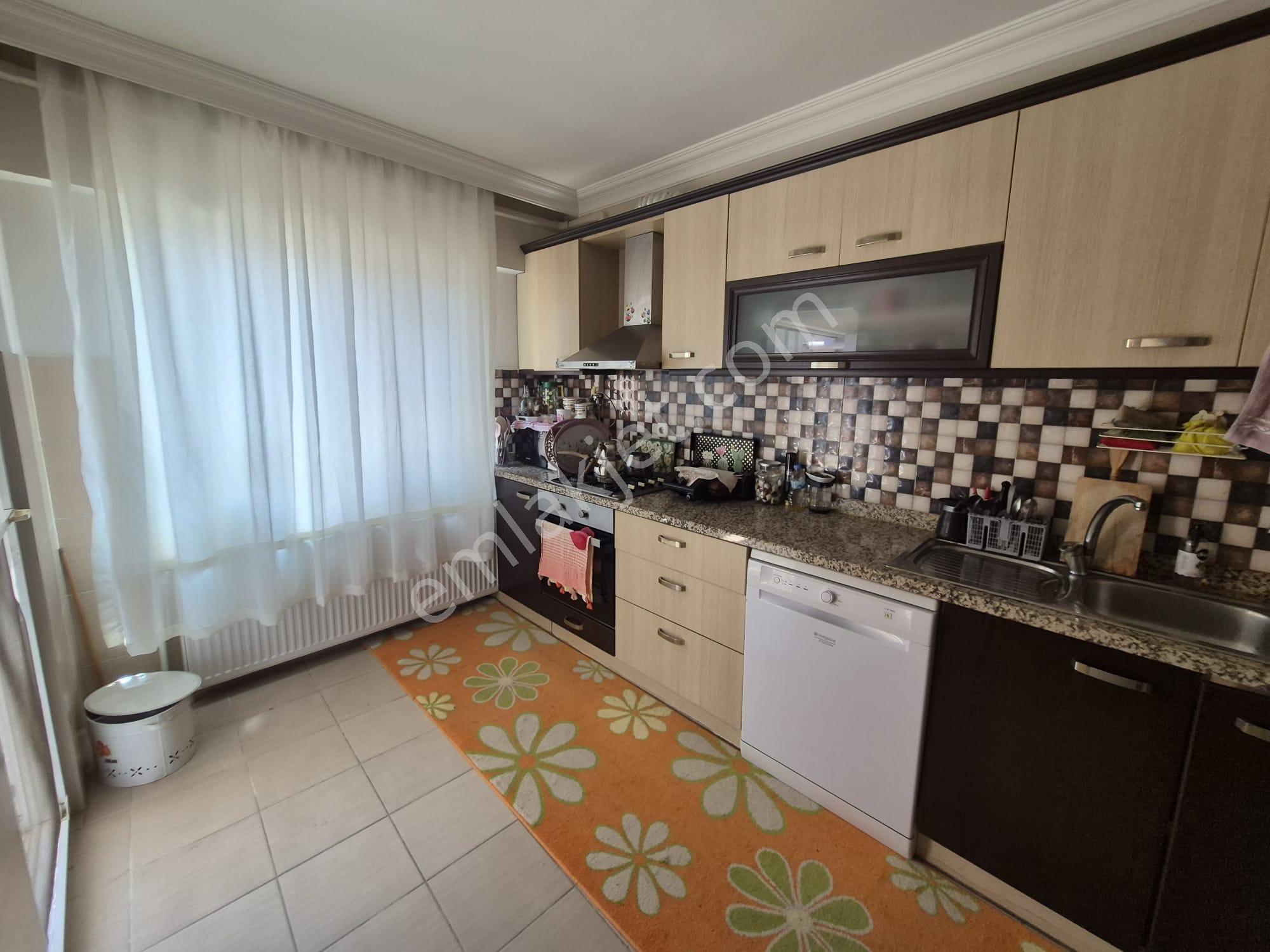 Edremit Eski Kaymakamlık Karşısı 168 M2 Satılık 3+1 - Görsel 34
