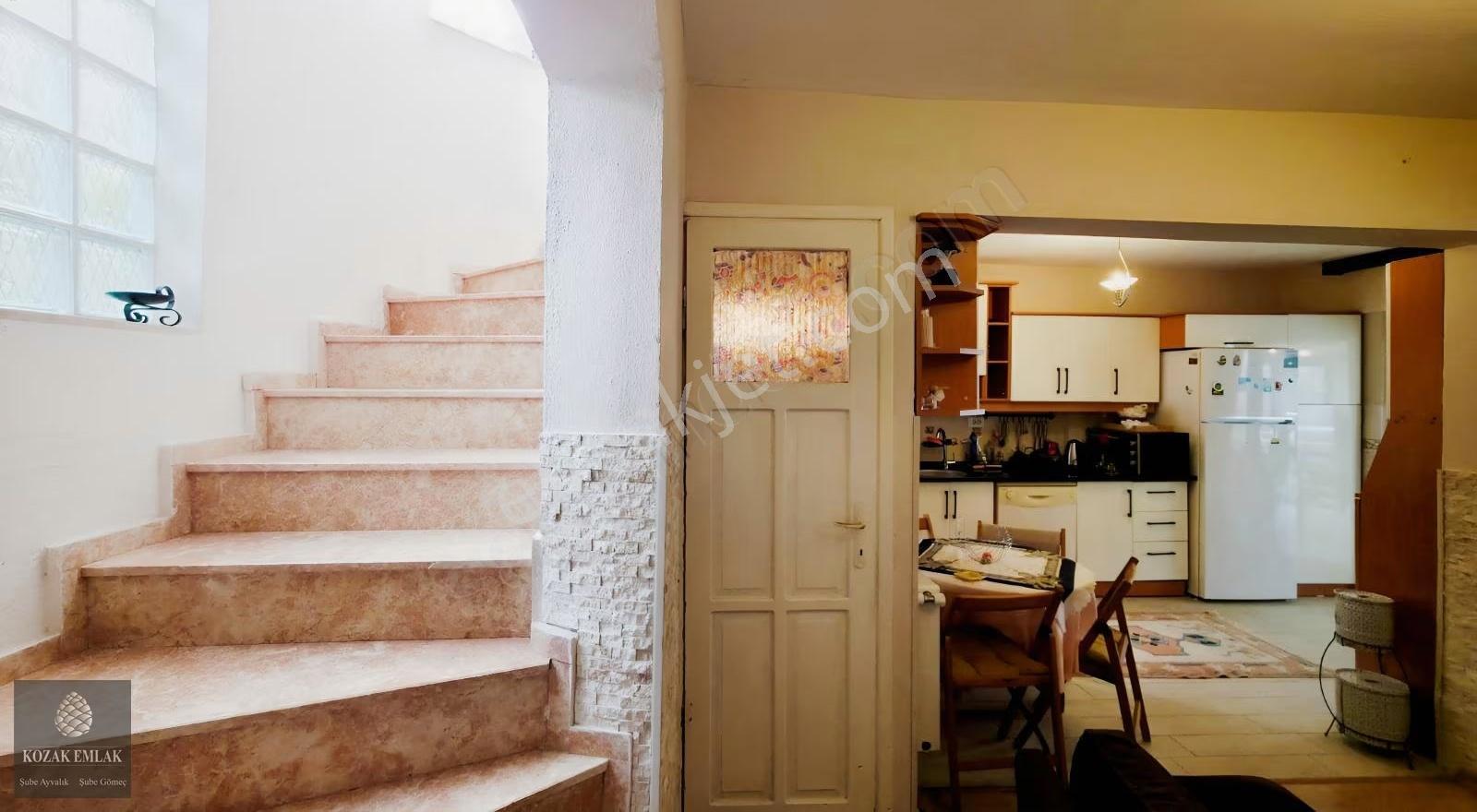 Ayvalık Sahilkent'te Site İçinde Eşyalı Kiralık Villa - Görsel 6