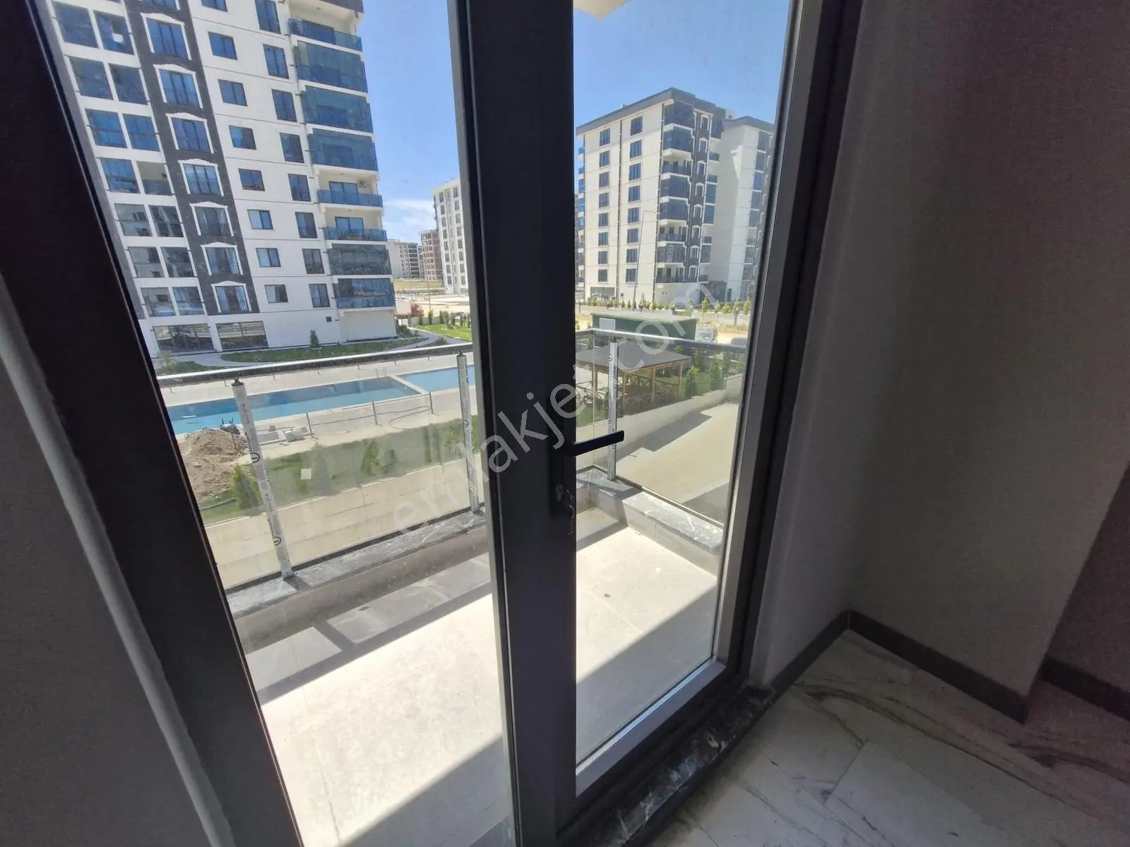 Çanakkale Merkez Karacaören Kiralık 3+1 Daire - Görsel 2