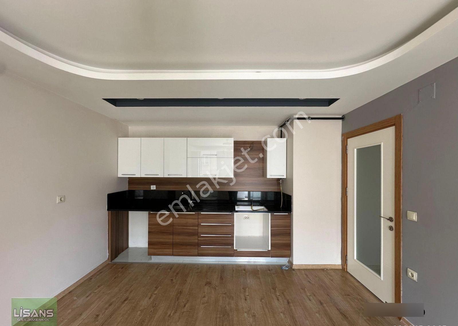 Mavi Bulvarda Yola 2 Dk. Mesafede 2+1 Doğalgazlı Uygun Ucuz Fiyatlı Kiralık Daire