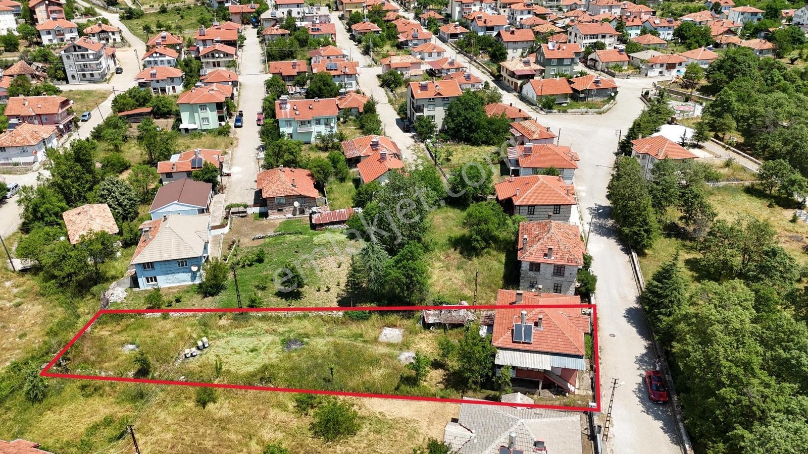 Aksekinin İncisi Cevizli'de Satılık 7+2 Tarihi Düğmeli Taş Ev - Görsel 4