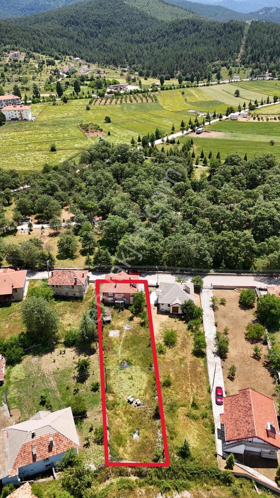 Aksekinin İncisi Cevizli'de Satılık 7+2 Tarihi Düğmeli Taş Ev - Görsel 5