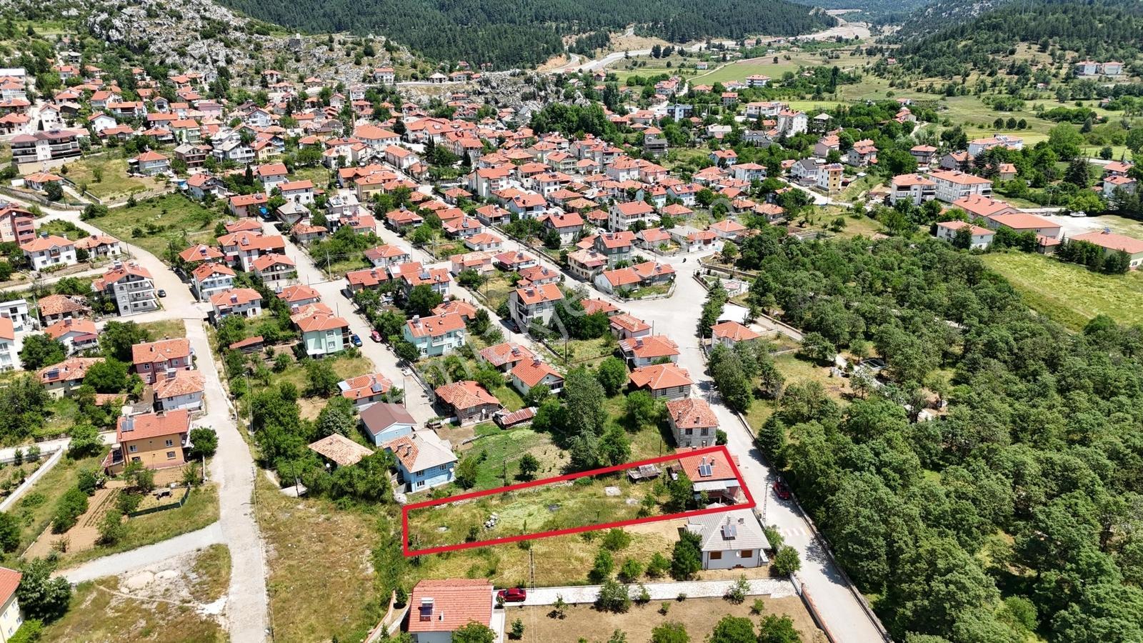 Aksekinin İncisi Cevizli'de Satılık 7+2 Tarihi Düğmeli Taş Ev - Görsel 3
