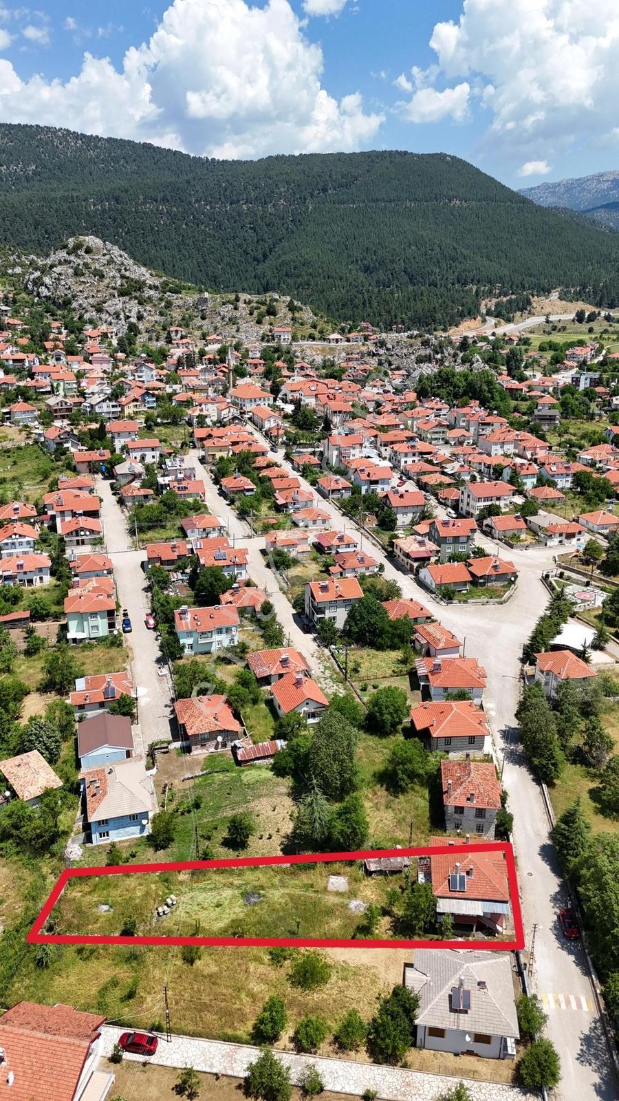 Aksekinin İncisi Cevizli'de Satılık 7+2 Tarihi Düğmeli Taş Ev - Görsel 2