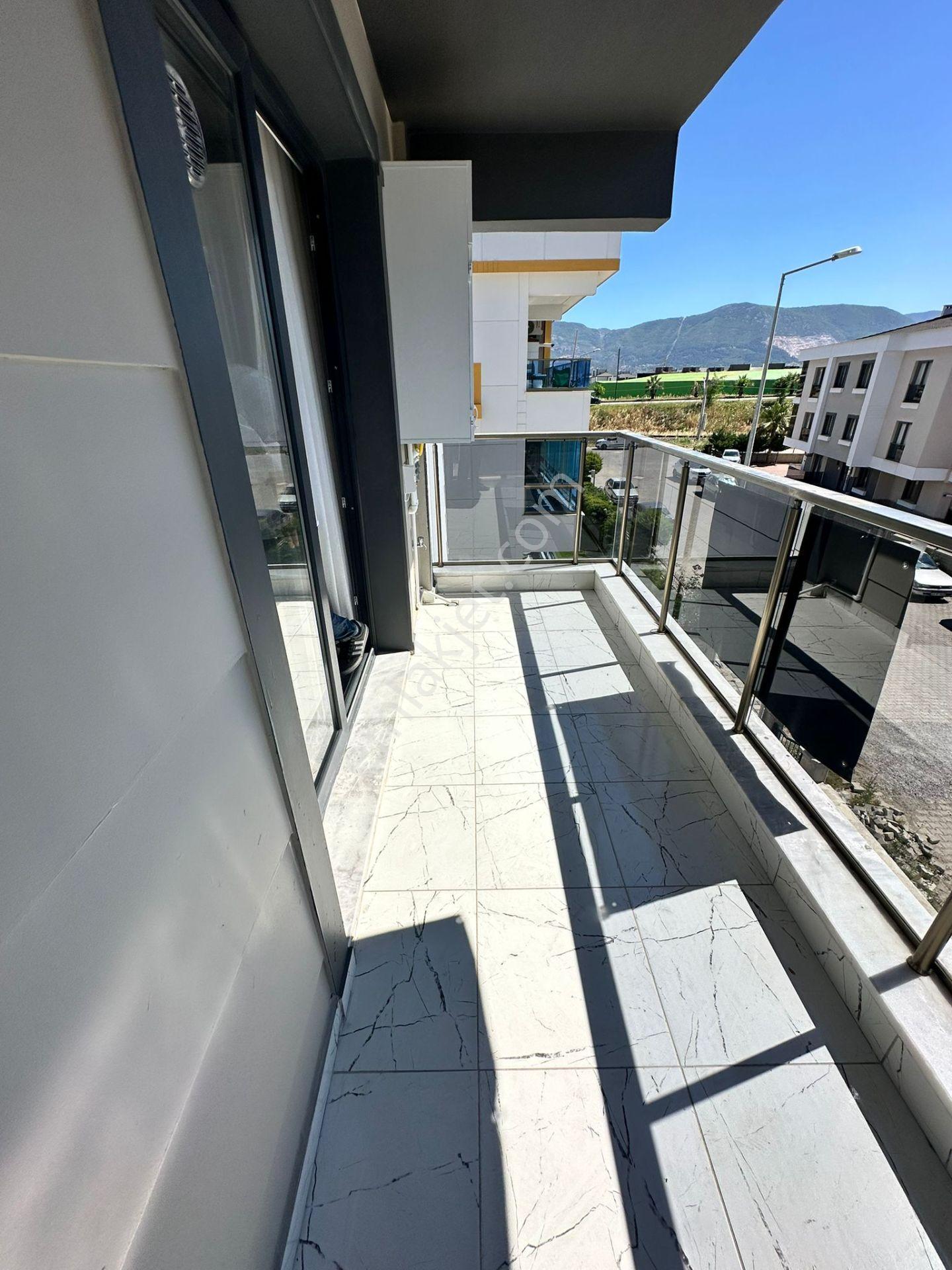 Zeki Emlak'tan Muradiye Mahallesinde 1+1 Eşyalı Kiralık Sıfır Daire - Görsel 13