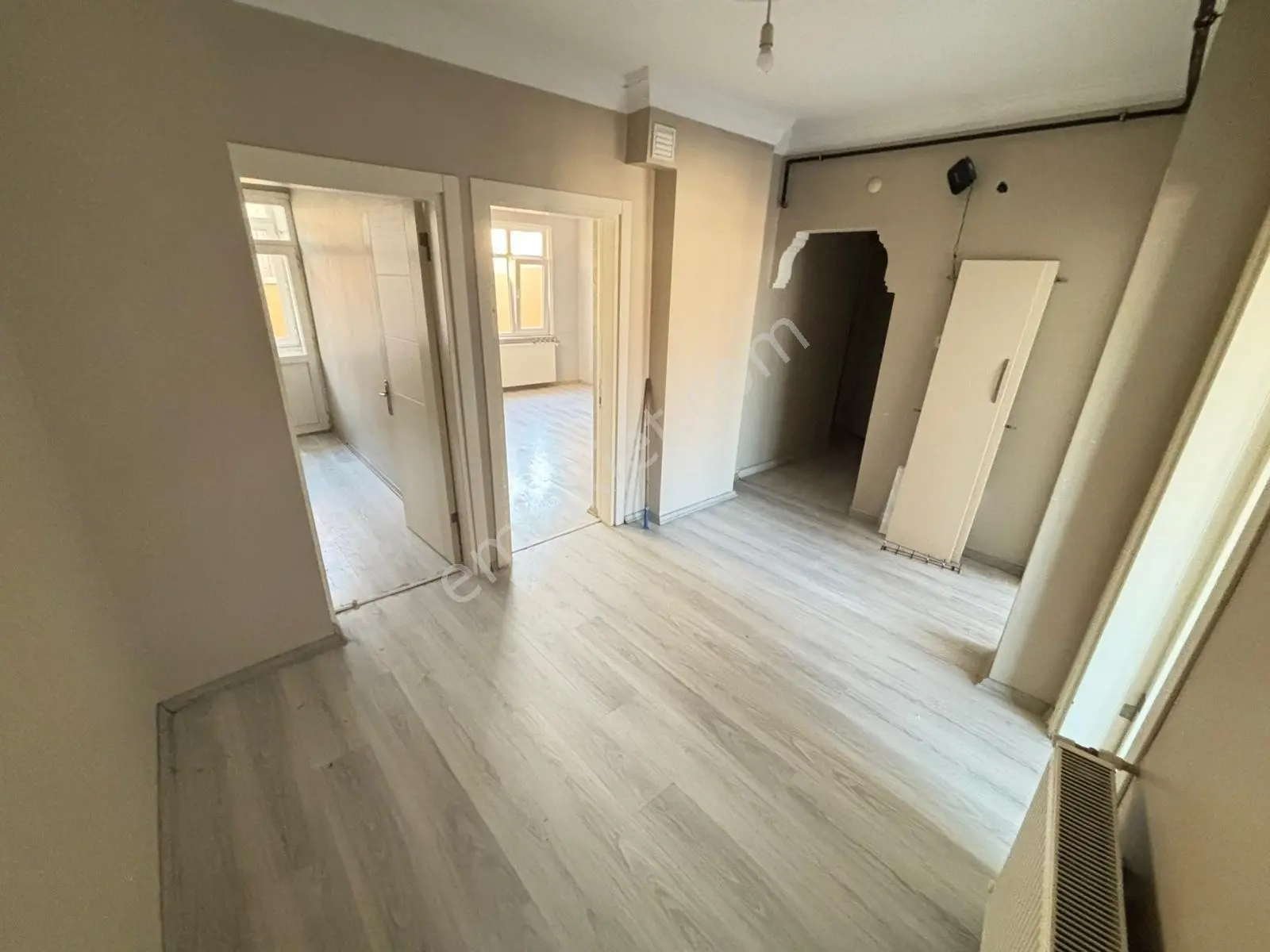 Ferah Mahallesi Merkezde 3+1 Geniş Çift Balkonlu Kiralık Daire** - Görsel 18