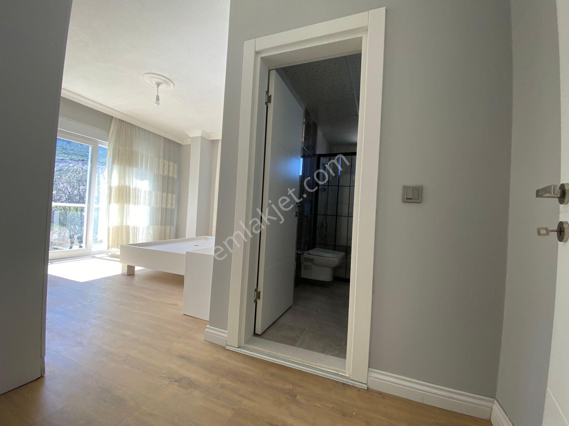 Mükemmel Doğa Manzarası İle Müstakil Dağbelinde Villa - Görsel 18