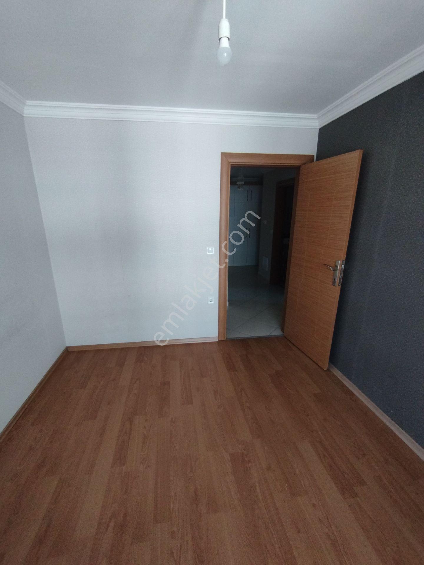 Ege Mah.havuzlu Çisem Sitesinde Doğalgazlı 3+1 Daire - Görsel 11