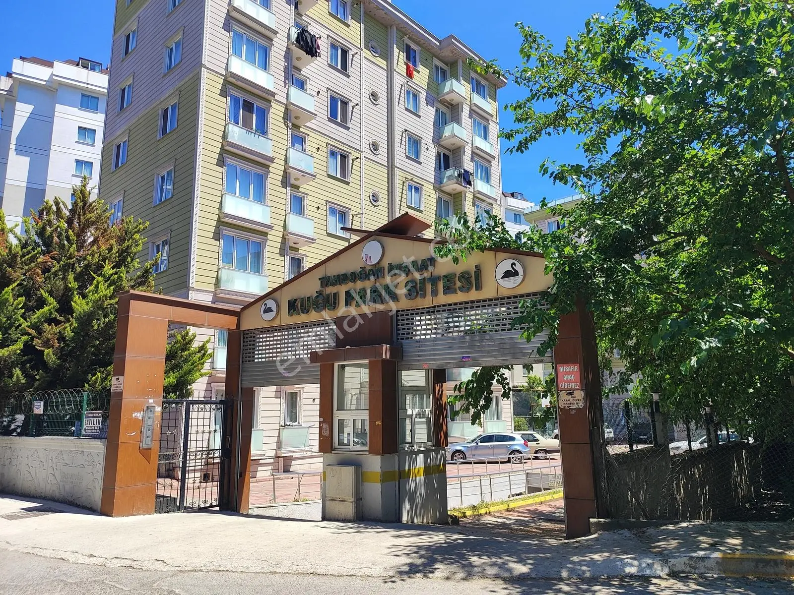 Kurtköy Kuğupark Sitesi'nde Satılık Ferah Ve Kullanışlı Daire
