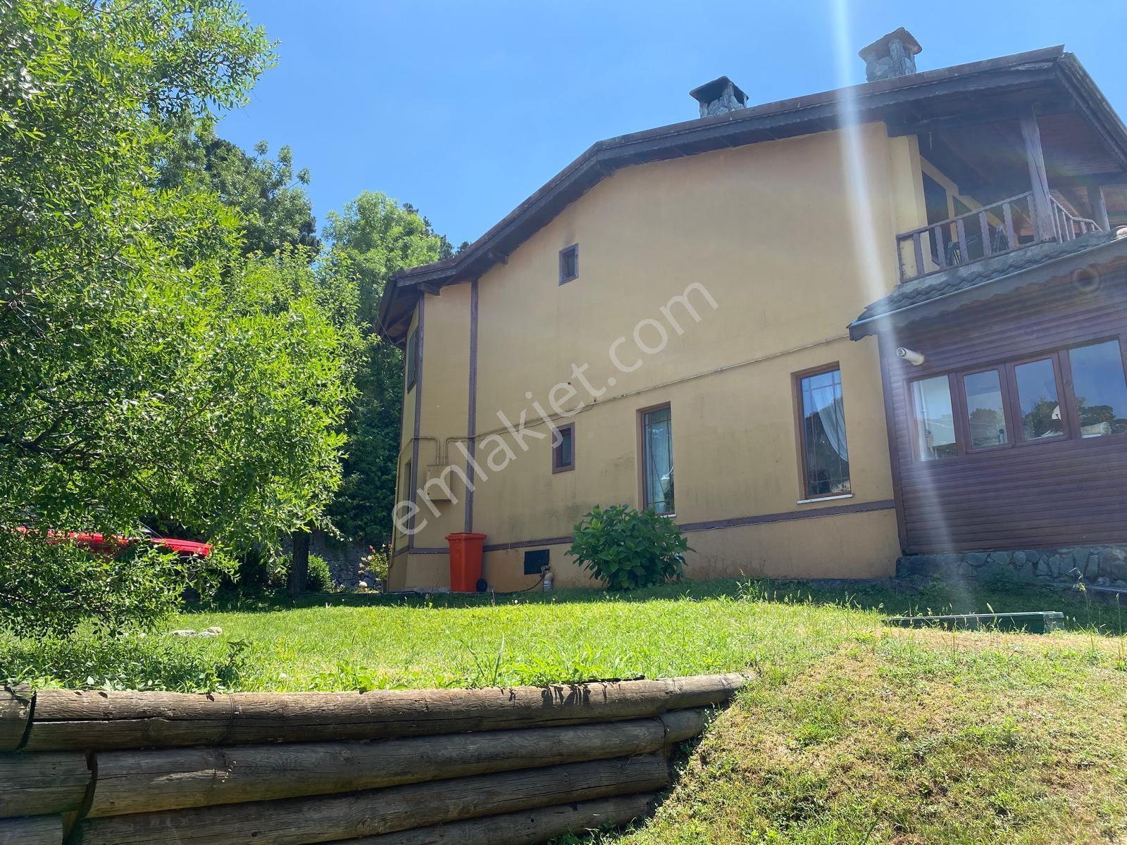 Sapanca'da Köşe Konum Tam Müstakil 4+1 Villa - Görsel 8