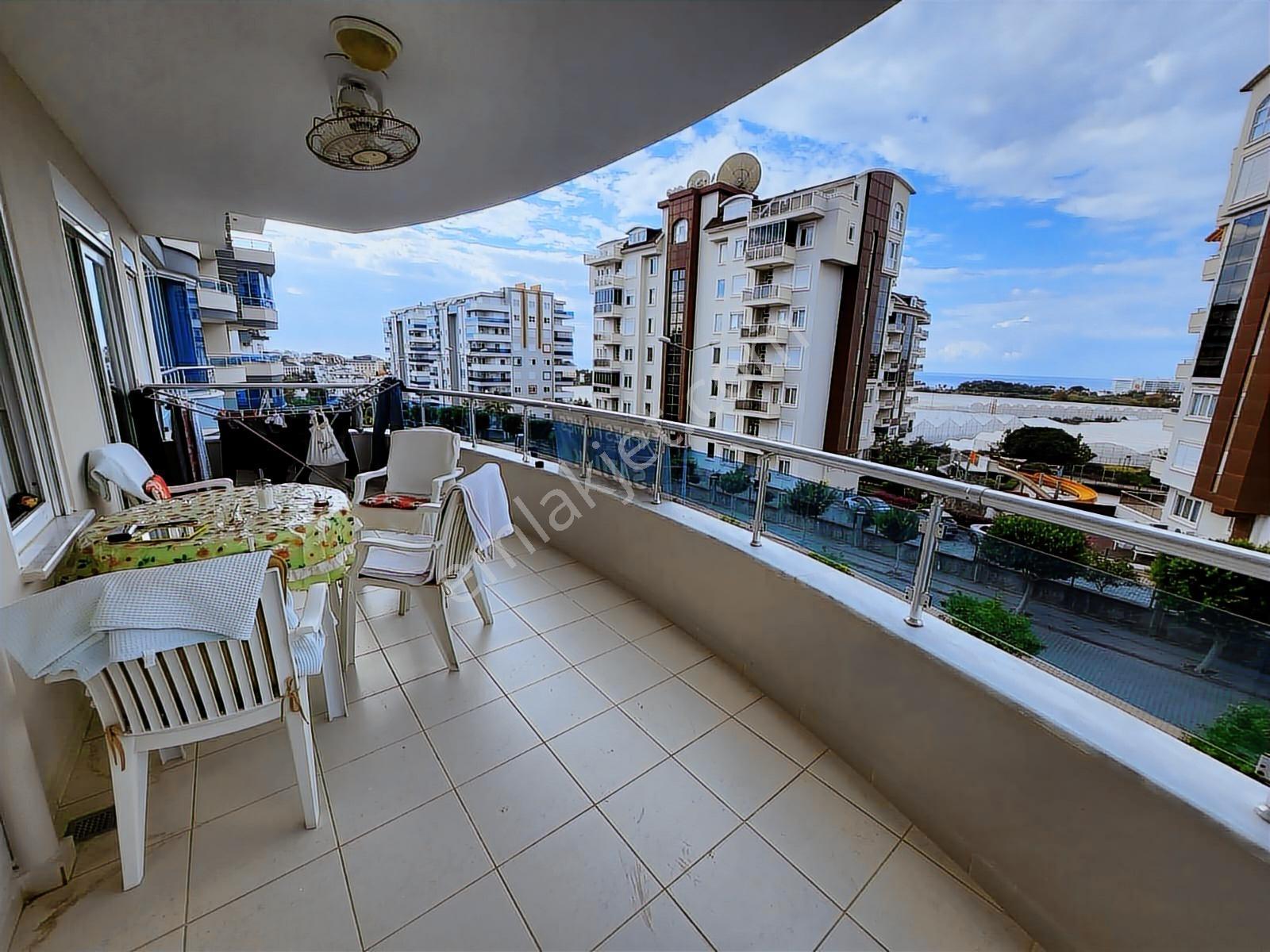 1+1 Eşyalı Satılık Daire Full Aktiviteli Avsallar Alanya - Görsel 17