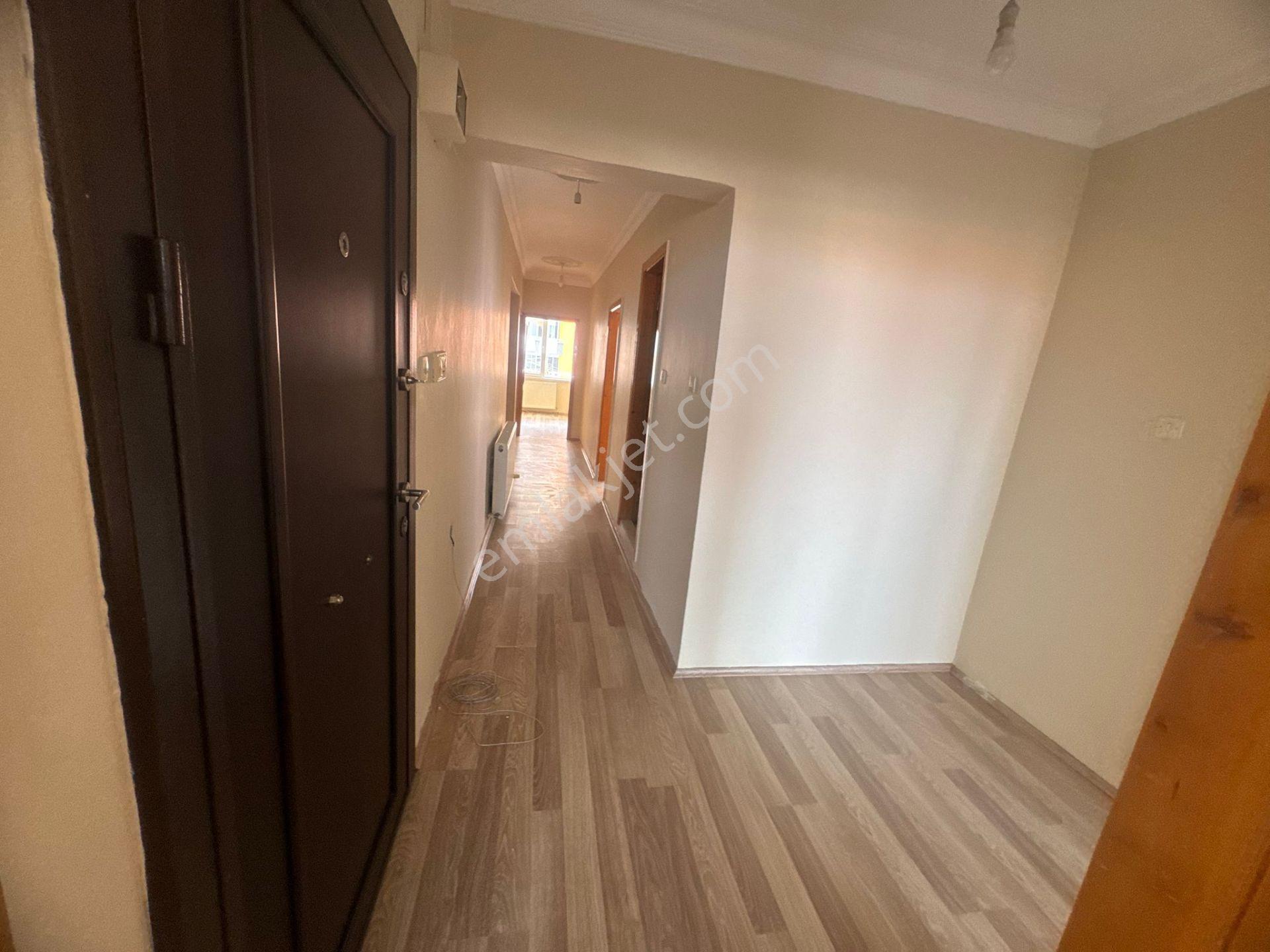 İnanç Emlaktan Kavaklarda 3+1 Geniş Kiralık Daire - Görsel 14