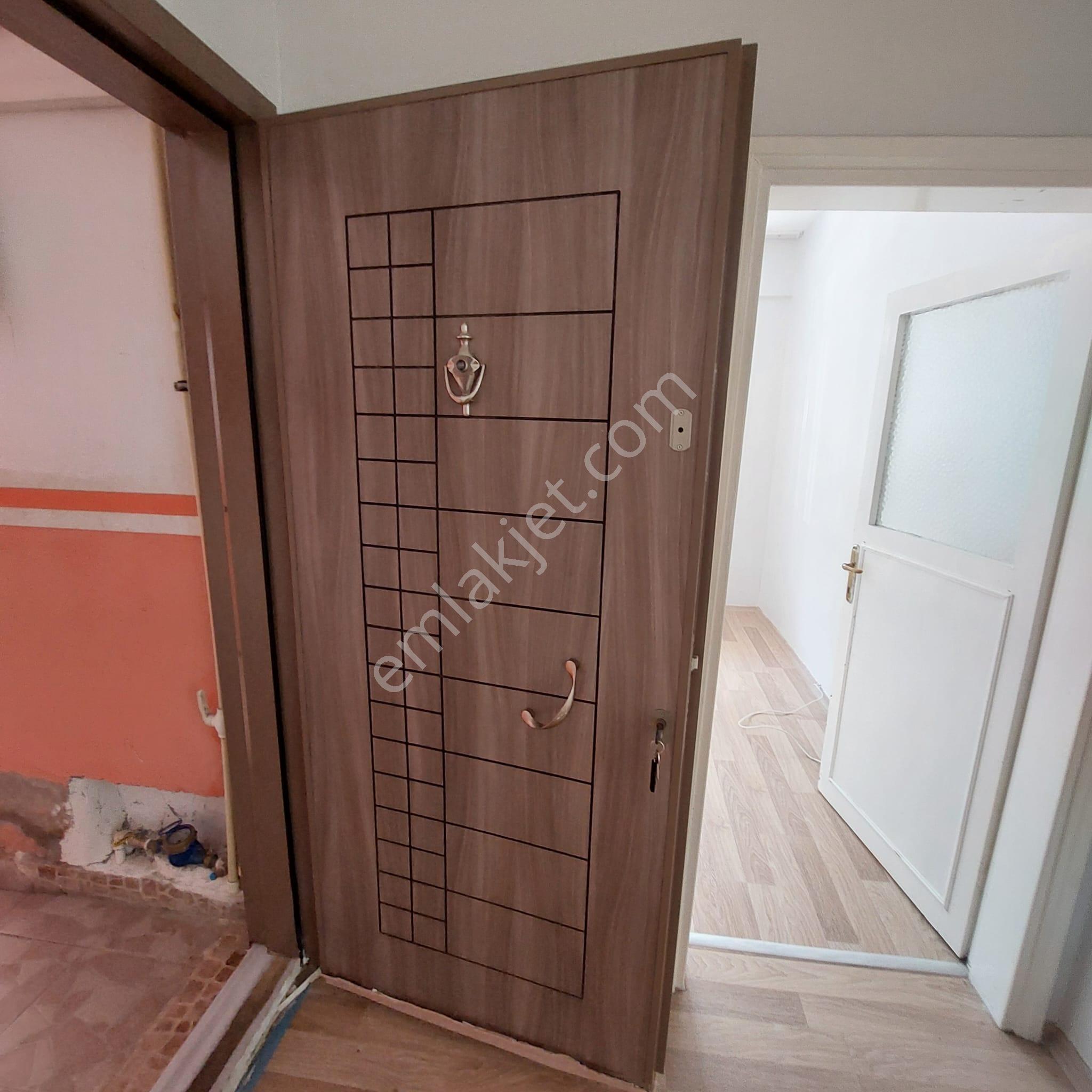 Tarabyaüstü Cumhuriyette Ulaşım Çarşı Yakın 2+1 Giriş Kat Daire - Görsel 18