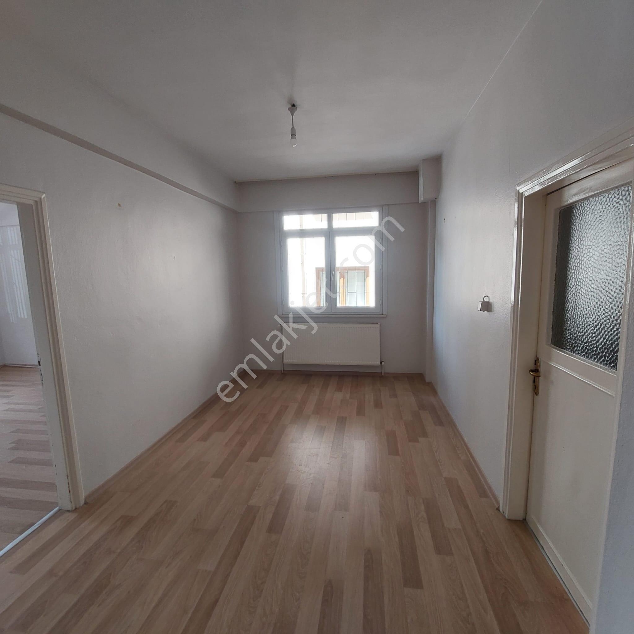 Tarabyaüstü Cumhuriyette Ulaşım Çarşı Yakın 2+1 Giriş Kat Daire - Görsel 10