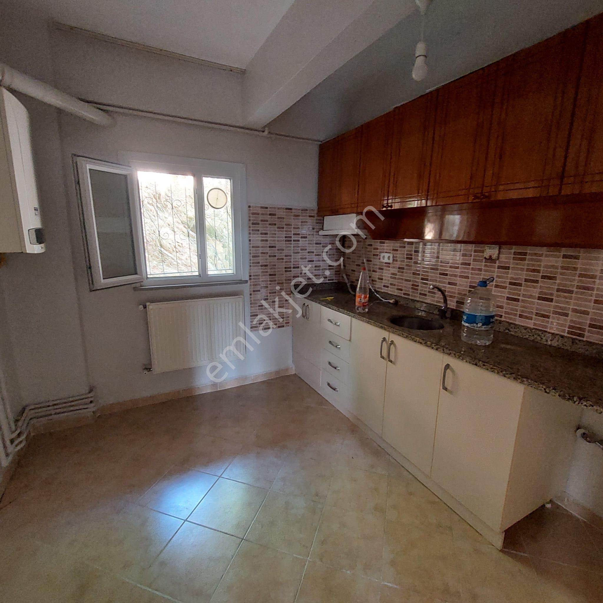 Tarabyaüstü Cumhuriyette Ulaşım Çarşı Yakın 2+1 Giriş Kat Daire - Görsel 2