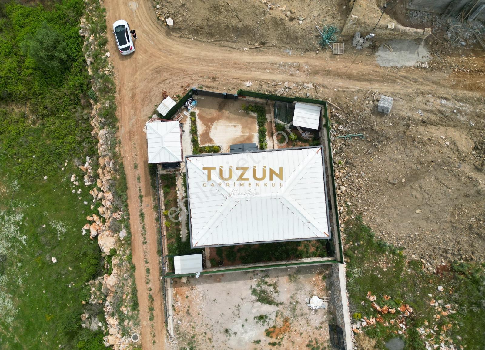 Tüzün'den Gözne'de Satılık Göz Alıcı Mükemmel Bir Villa - Görsel 16