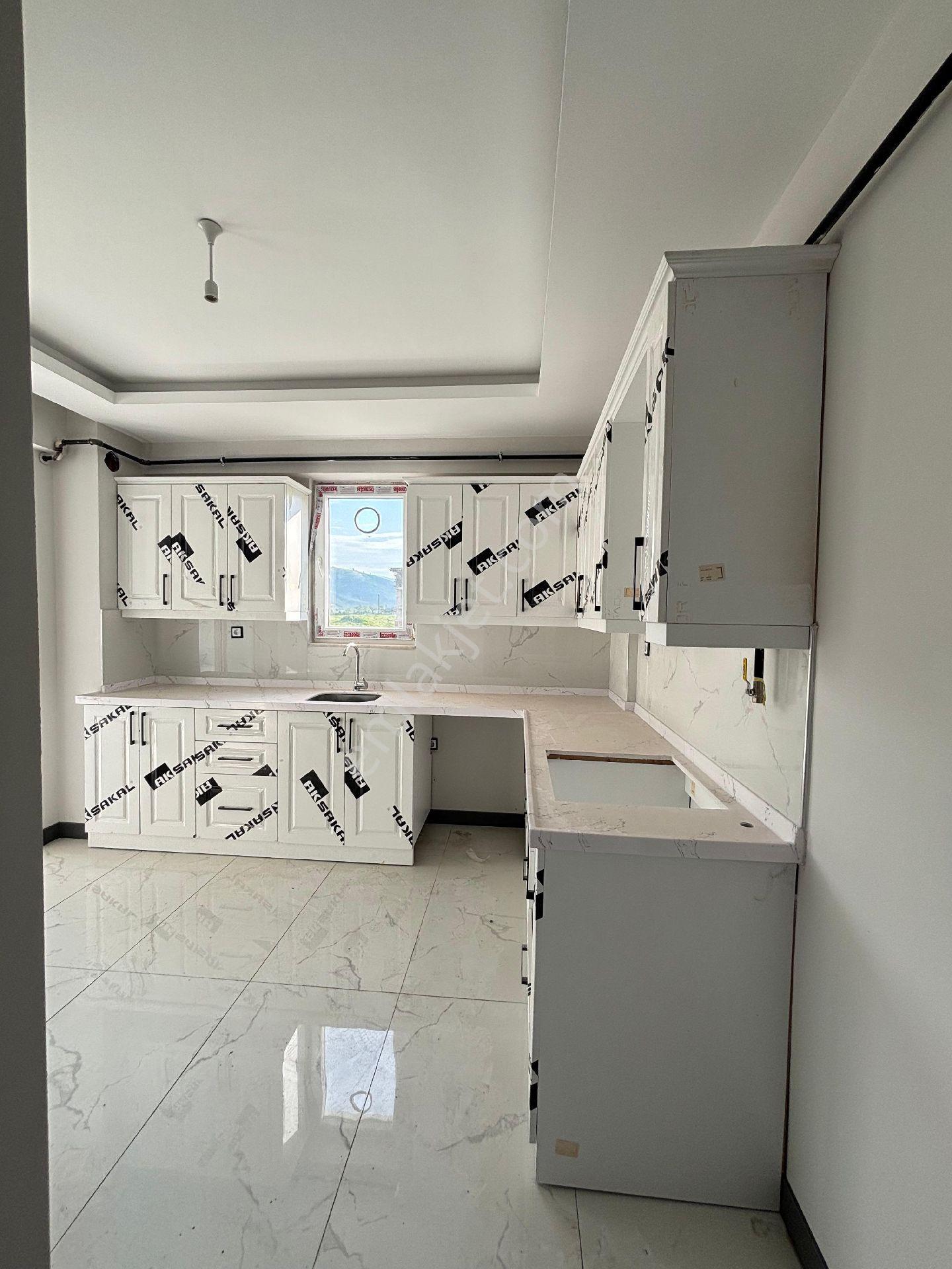 Rekoor Emlaktan Tepecikte Sıfır 3+1 Satılık Daire