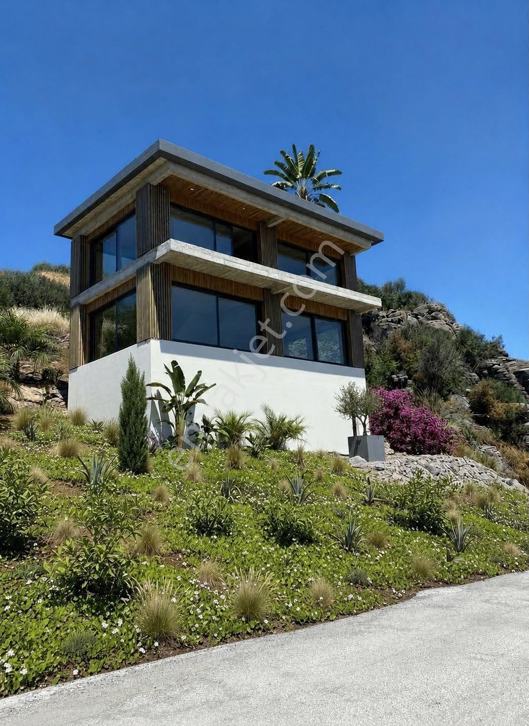 Turyap'tan Çandarlı'da Satılık Natamam İkiz Villa Ve Arsası