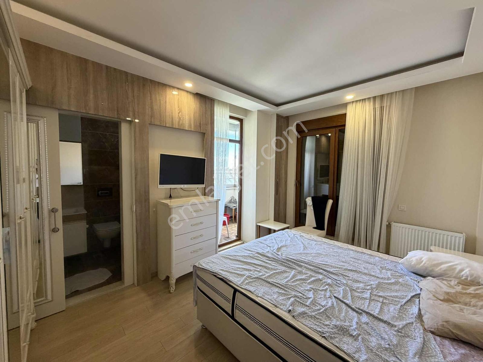 Güzeloba'da Havuzlı Site İçerisinde Full Eşyalı Kiralık 2+1 - Görsel 27