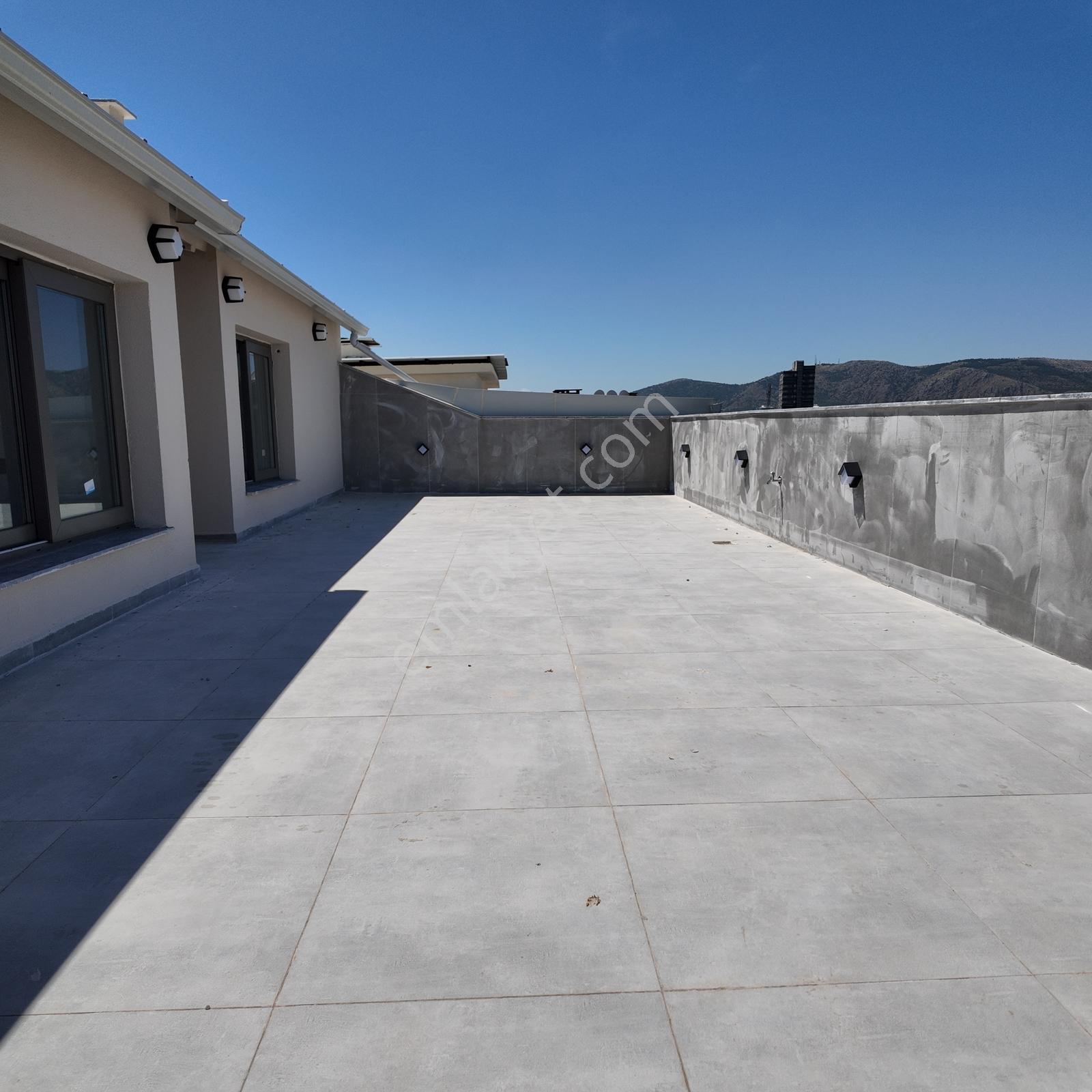 Atatürk Prestij Caddesine Komşu 220 M2 5+1 Sıfır Dubleks Daire - Görsel 7