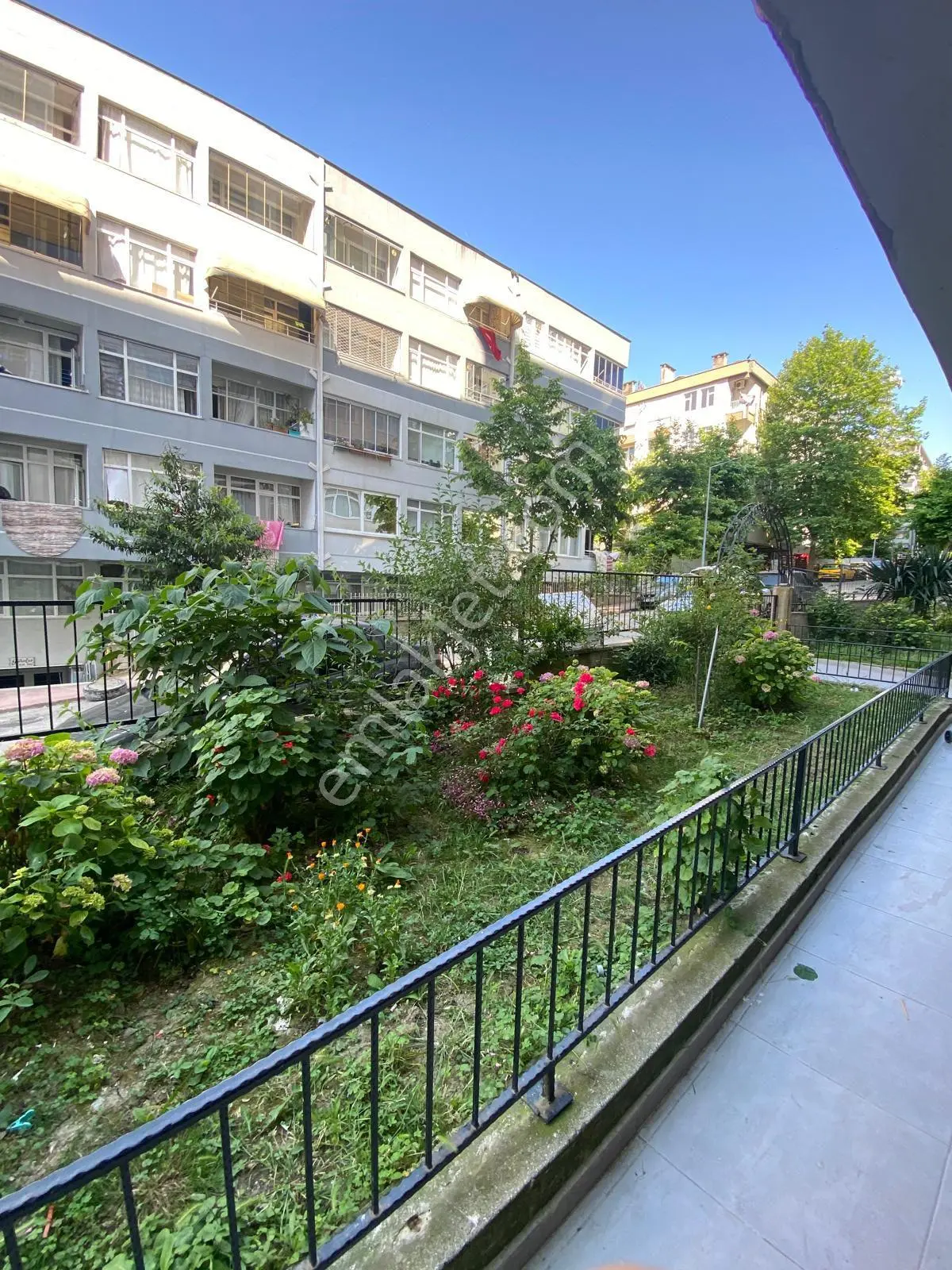 Rekoor Emlaktan Bahçelievlerde 2+1 Satılık Daire