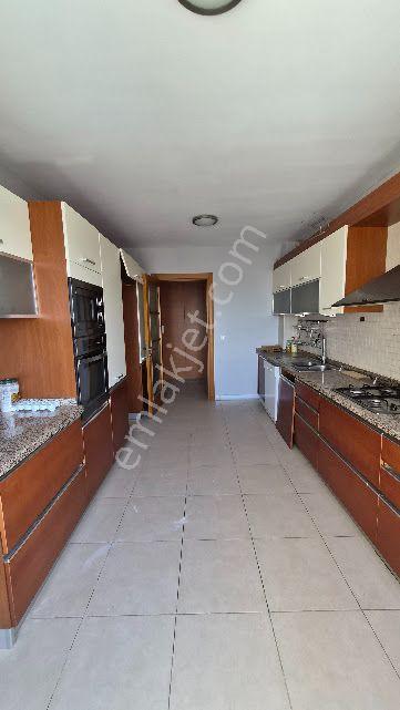 Küçükçekmece Atakent Güneşpark Evlerinde Boş Satılık 4+1 194m2 Daire - Görsel 6