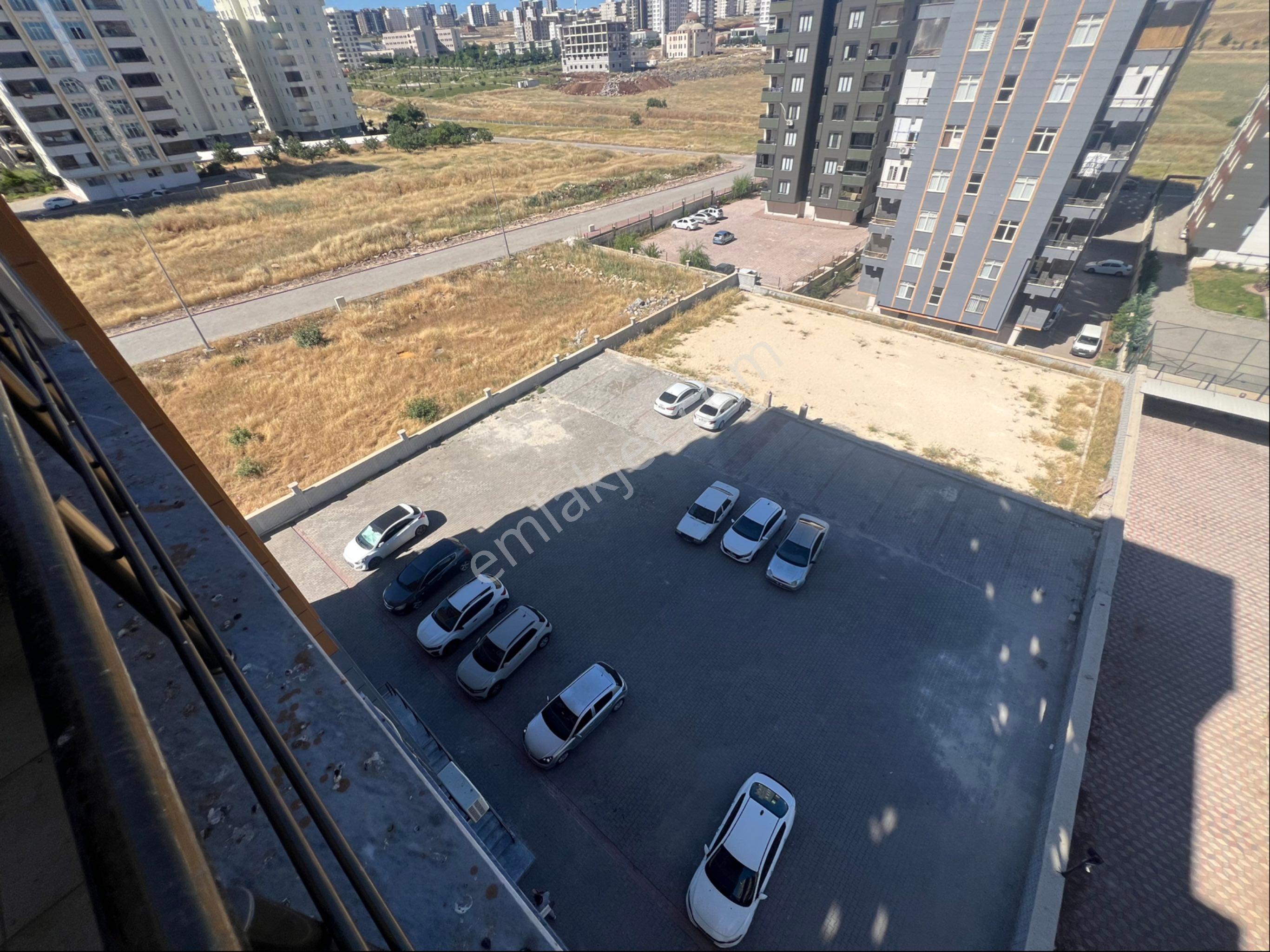 İkra'dan Mehmetçik’te Satılık 2+1 Arakat Cadde Üzrinde Daire - Görsel 25