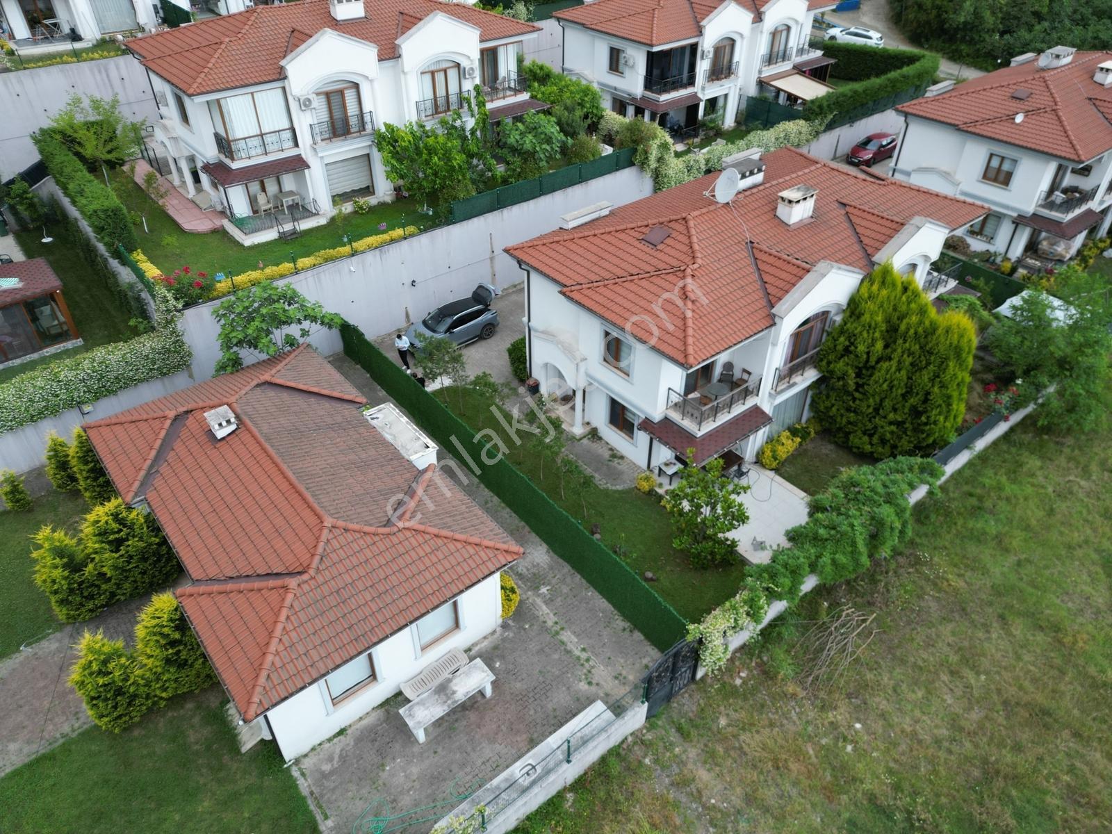 Turyaptan Sapanca Güldibi Havuzlu Sitede Kiralık Eşyalı Villa - Görsel 3