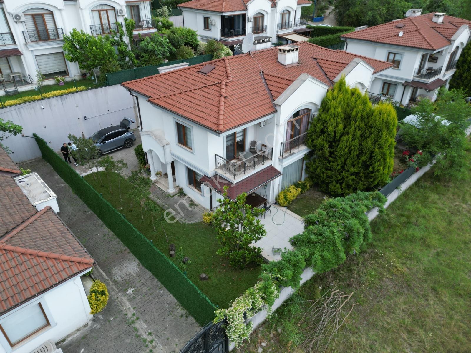 Turyaptan Sapanca Güldibi Havuzlu Sitede Kiralık Eşyalı Villa - Görsel 11