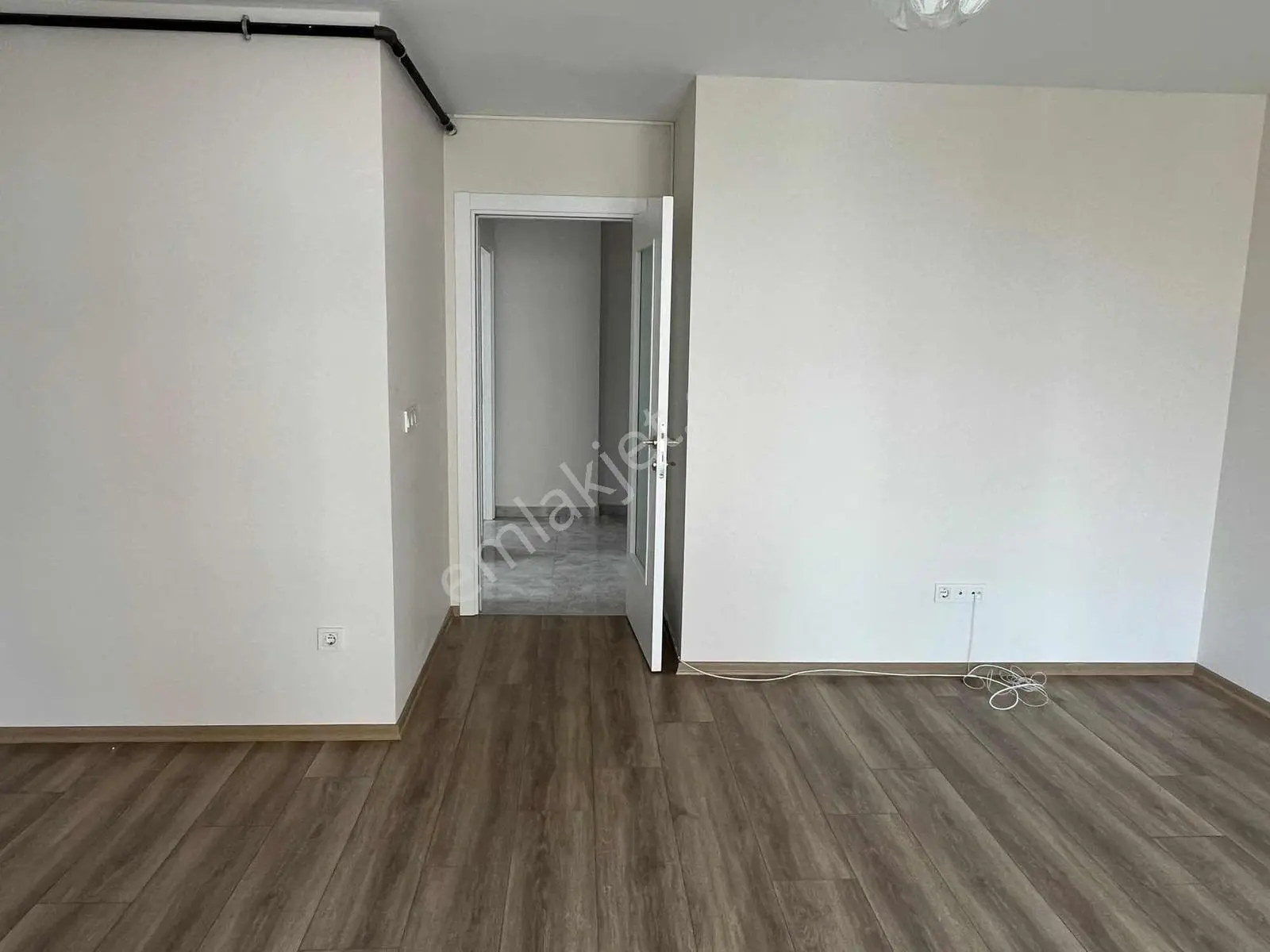 Aksuda 2 Yıllık Butik Sitede 4. Kat Doğu Cephe Ferah 2+1 90m2 - Görsel 13
