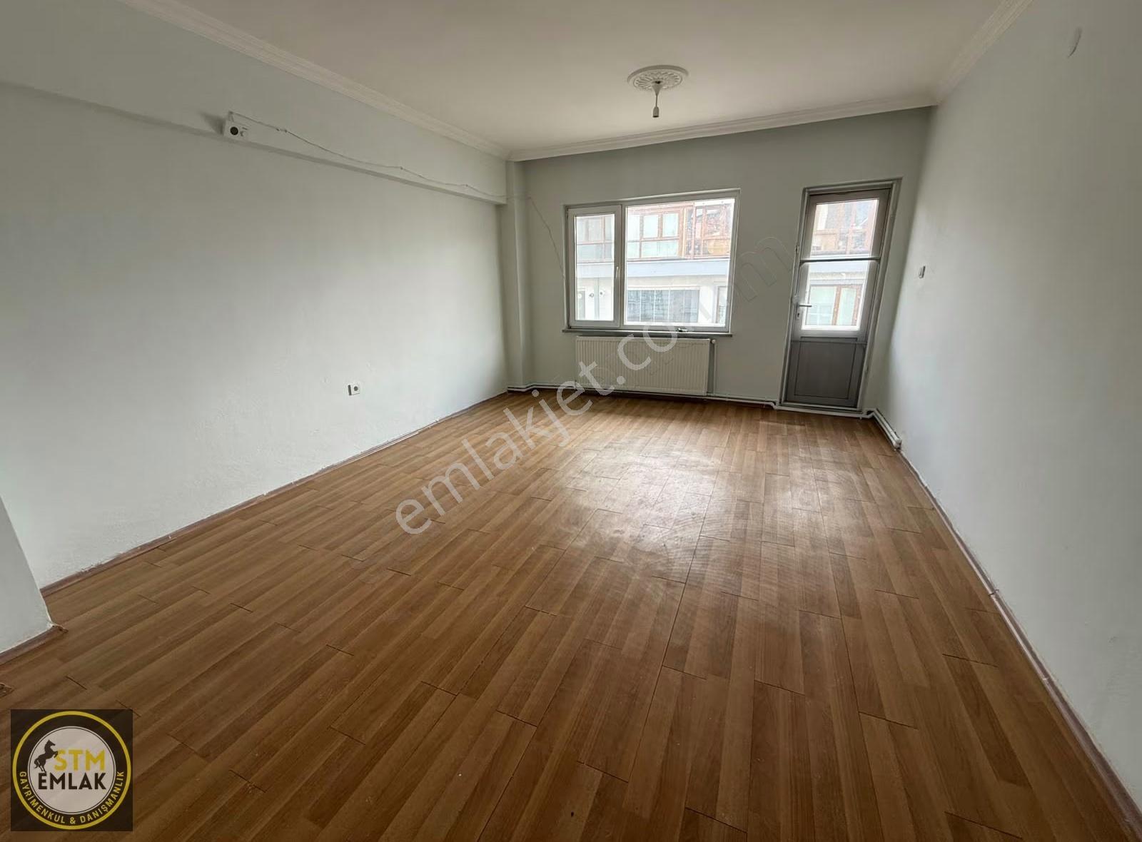 Stm Emlak'tan 600 Evler Mh. Ana Cadde Üzerinde Kiralık 2+1 Daire